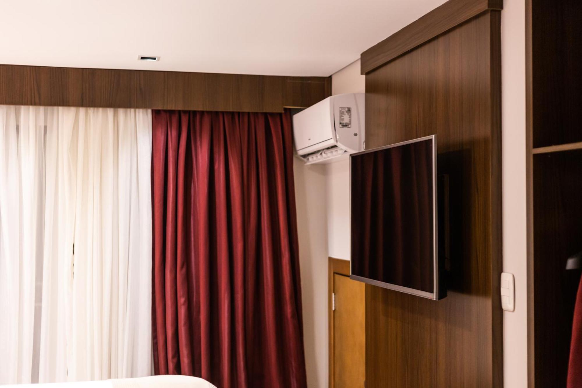 Hotel Fioreze Centro غرامادو الغرفة الصورة